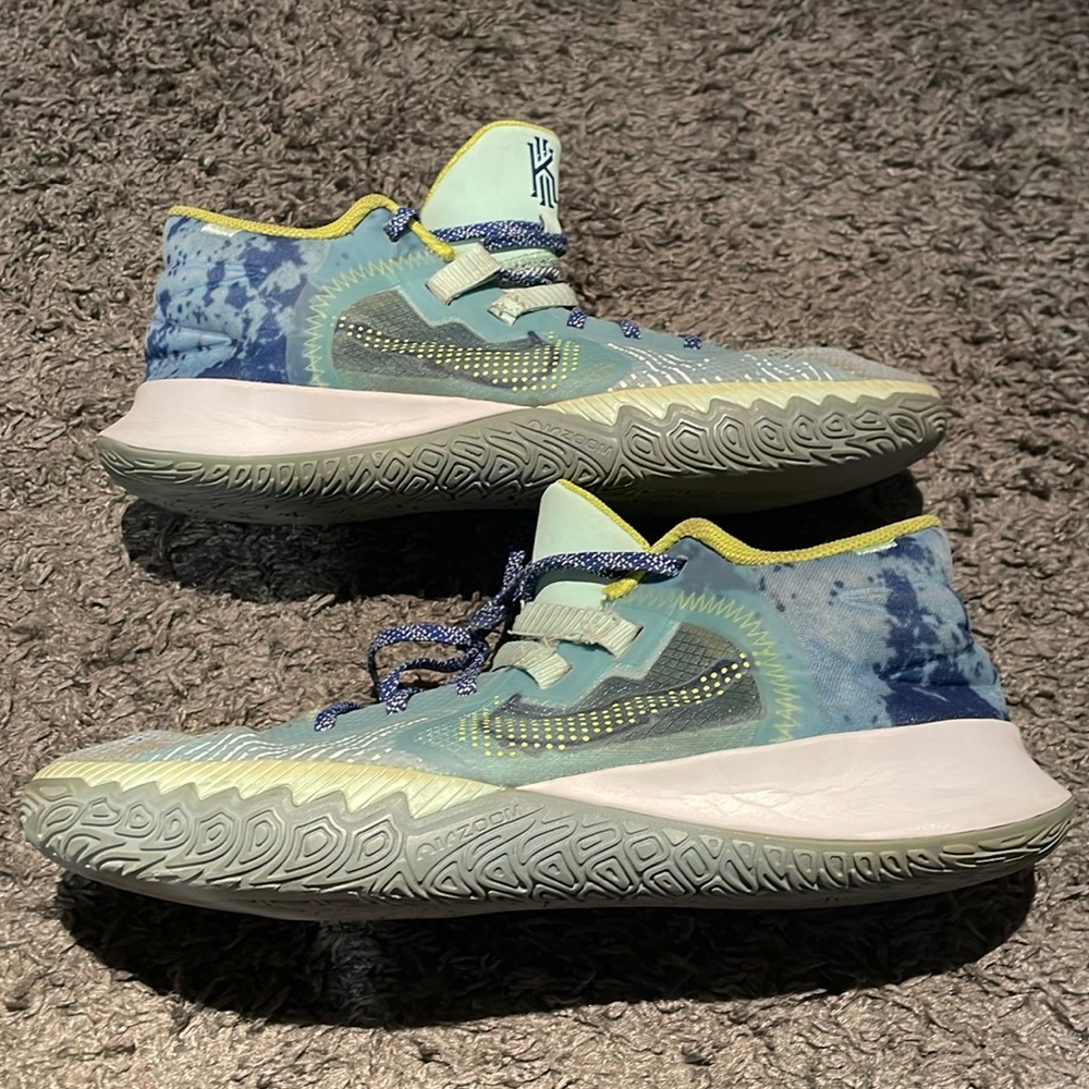Nike kyrie flytrap V